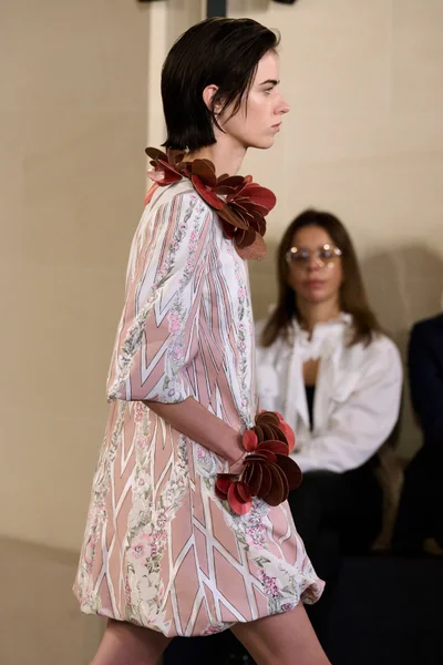 Look 26